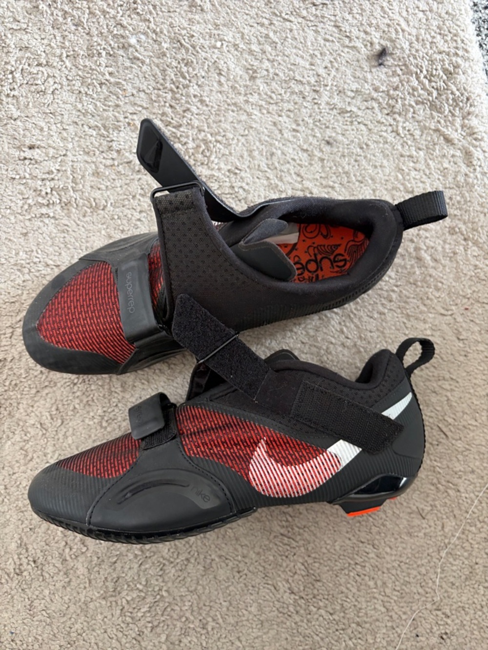 Nike cycle shoes Black and Red Slip-On Athletic Shoes